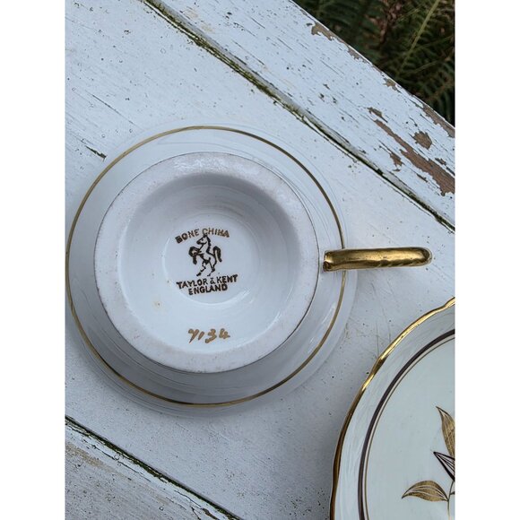 Vintage Taylor & Kent Bone China Teacup & Saucer With Gold Trim & Leaf Design - Picture 2 of 6